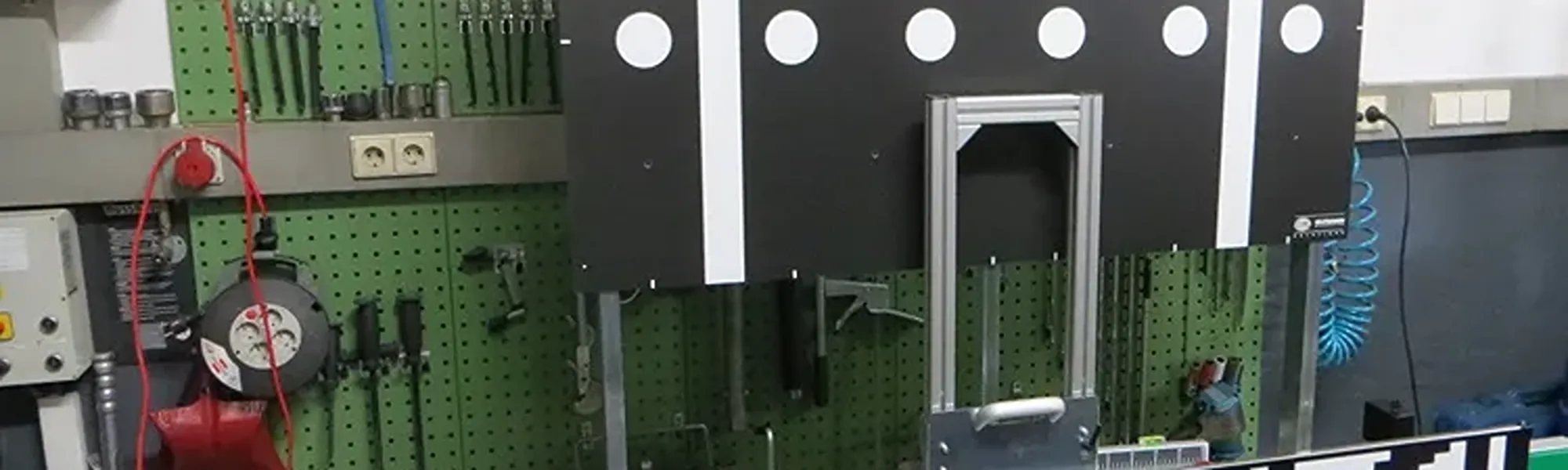 Headerbild groß Fahrassistenzsysteme